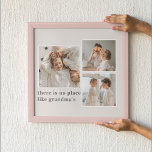 Collage Foto & Zitat Bestes Grandma-Geschenk Poster<br><div class="desc">Ein Collage Foto & Quote Bestes Oma Geschenk ist ein nachdenkliches und personalisiertes Geschenk für eine geliebte Großmutter. Dieses Geschenk enthält in der Regel eine Collage von Fotos, in denen die Großmutter, ihre Kinder, Enkel und andere Angehörige aufgeführt sind. Die Fotos sind kreativ und künstlerisch gestaltet, mit verschiedenen Größen und...</div>