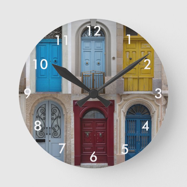 Collage of bunt front doors runde wanduhr (Vorderseite)