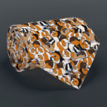 Collage of Guinea Pigs Illustrations Gemustert Krawatte<br><div class="desc">Mit diesem gemusterten Mode-Accessoire präsentieren Sie Ihre Liebe für Guinea-Schweine. Diese Krawatte hat eine Collage von realistischen Stil Guinea Schwein Illustrationen. Die Rückseite hat ein koordinierendes gestreiftes Muster.</div>