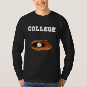 College-Baseball ein Baseballhandschuh und Ball T-Shirt