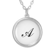 Collier en argent personnalisé avec initiale du no