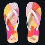 Color Block Wedding Mrs. Bride Summer ID740 Flip Flops<br><div class="desc">Abstrakte Farbblockade in einer kühnen Farbpalette aus heißem Rosa, Mandarine Orange und Gelb bietet einen beeindruckenden Hintergrund für die Stücke in dieser zeitgenössischen Hochzeitssuite. Die Flip Flops für die hier gezeigte Braut haben den optionalen Text "MRS" in einem kühlen, modernen Schriftart Stil. Anpassen Sie sich einfach an den Alltag, indem...</div>