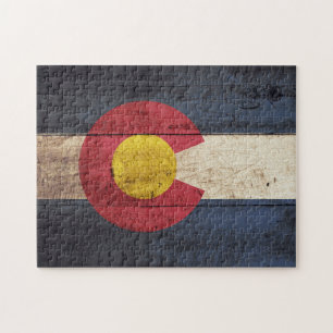 Colorado Staatsflagge auf altem Holzmaserung