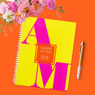 Coloré rose jaune Personnalisé Année Nom du monogr