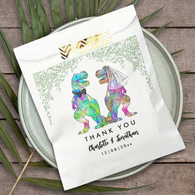 Colorful Dinosaur Themed Wedding Vielen Dank Geschenktütchen (Colorful dinosaur themed wedding custom thank you favor bag with funny T-Rex bride and groom)
