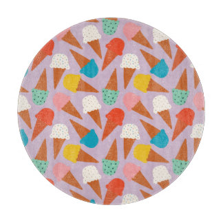 Colorful Hand-Drawn Ice Cream Cone Pattern  Schneidebrett