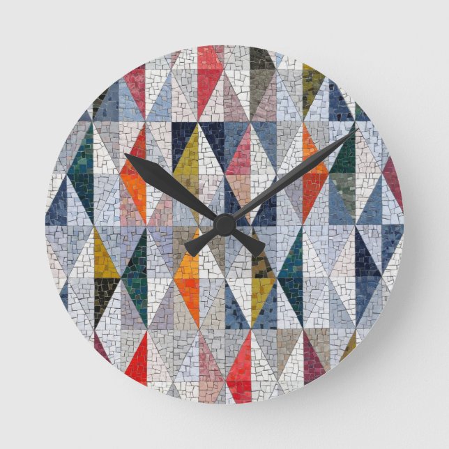Colorful Triangles Geometric pattern Runde Wanduhr (Vorderseite)