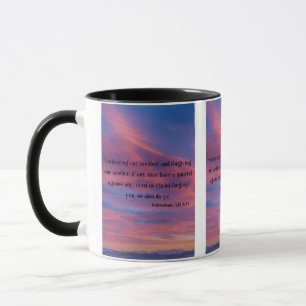 Colossiens 3:13 KJV Bible Verse Pic Mug à deux ton