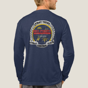 Combat Control RED Freitag. Ehrt die Eingesetzten. Tri-Blend Shirt