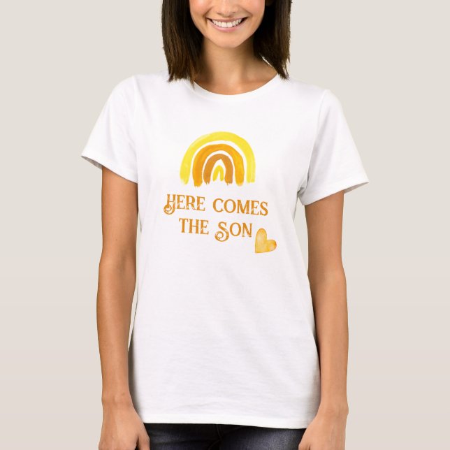 Comes Son Yellow Sunshine Rainbow Baby Shower T-Shirt (Vorderseite)