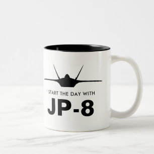 Commencez la journée avec JP-8 Raptor F-22 Mug