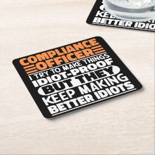 Compliance Officer Ich versuche, die Dinge lustig Rechteckiger Pappuntersetzer