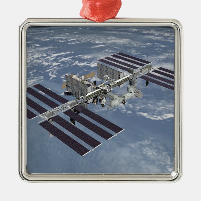 Computergenerierte Ansicht 27 Silbernes Ornament (Vorne)