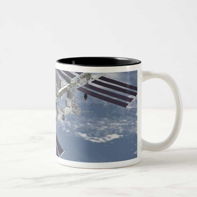 Computergenerierte Ansicht 27 Zweifarbige Tasse (Rechts)
