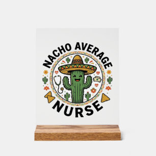 Conception de chemise de fête de cactus d'infirmiè
