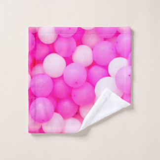 Conception de fond festive avec des ballons roses.