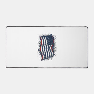 Conception de T-shirt de drapeau patriotique en dé