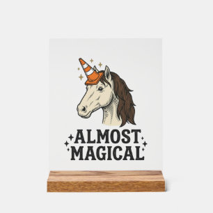 Cône de licorne presque magique T-Shir graphique v