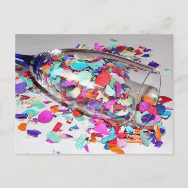 Confetti & Champagne Flute Neues Jahr Feiertagspostkarte (Vorderseite)
