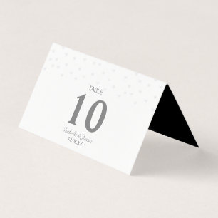 Confettis de perles chic sur un mariage noir et bl