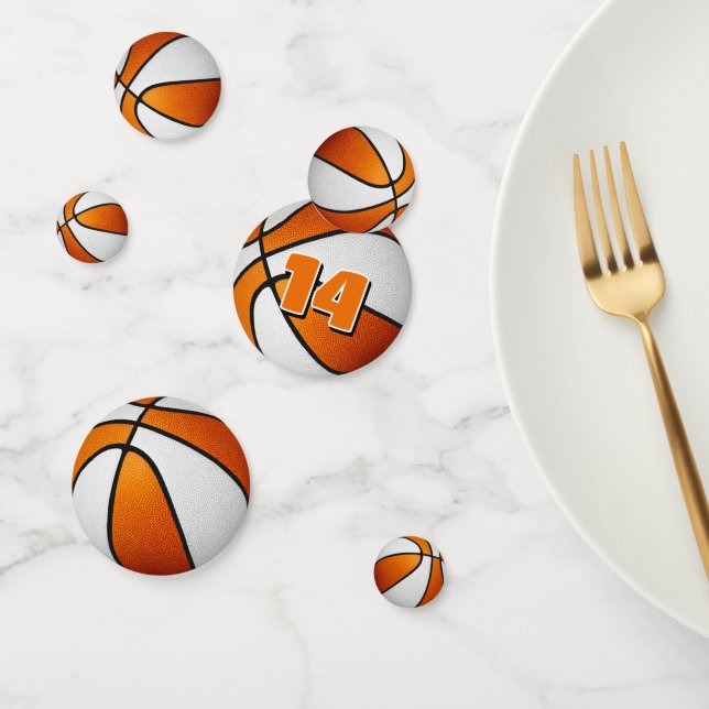 Confettis fête d'anniversaire de basket-ball des filles blan (Groupe)