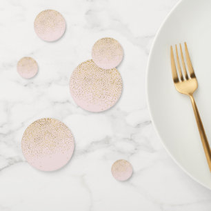 Confettis Rougissent le rose et la partie fascinante