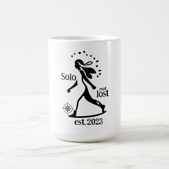 Confident Solo Traveler Statement  Kaffeetasse (Mittel)