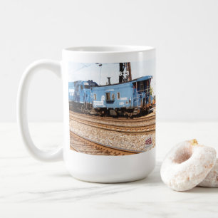 Conrail 1633 GP-15-1 und Schlusswagen              Kaffeetasse