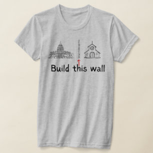 Construisez cette église du mur et le T-shirt de l