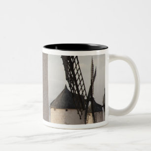 Consuegra, alte Windmühlen von La Mancha Zweifarbige Tasse