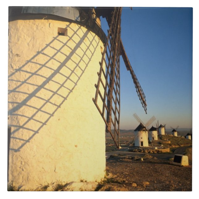 Consuegra, La Mancha, Spanien, Windmühlen und Fliese (Vorderseite)