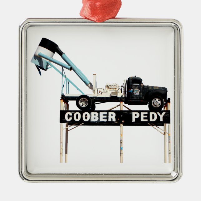 Coober Pedy Opal Mining Truck Welcome Sign Silbernes Ornament (Vorne)