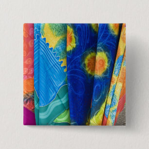 Cook Islands, Rarotonga. Batikstoff Punanga Nui Button