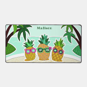 Cool Beach Pineapees individuelle Name Schreibtischunterlage