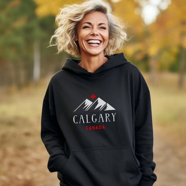 Cool Calgary Canada Mountains Maple Leaf Dark Hoodie (Von Creator hochgeladen)