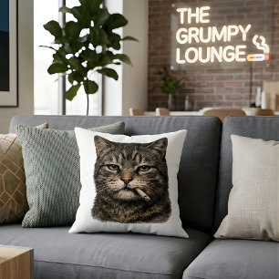 "Cool Cat mit Zigarette" Edgy Tabby Cat Throw Kissen