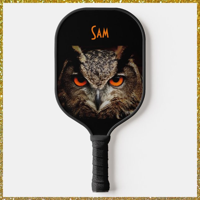 Cool Fierce Owl Black Pickleball Schläger (https://www.zazzle.com/store/capricepetit)