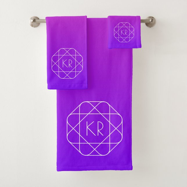 Cool Geometrisches Monogramm | Magenta Lila Violet Badhandtuch Set (Insitu)