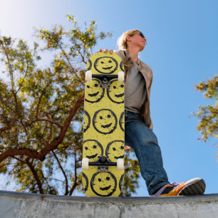Cool Gesellig Lächelndes Gesichtsmuster gelb Skateboard