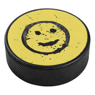 Cool Gestohlener Glück Lächeln gelb im Gesicht Eishockey Puck