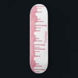 Cool Glam Pink Sparkle Drilling Glitzer Skateboard<br><div class="desc">Girly Cool Blush Pink Sparkle Dripping Glitzer Skateboard mit Imitate Glitzer Tropfen und Ihrem personalisierten Namen auf einem schicken weißen Hintergrund. Einfach zu anpassen und perfekt für Ihre Glitzer Ästhetik. Bitte kontaktieren Sie uns unter cedarandstring@gmail.com ,  wenn Sie Hilfe beim Design benötigen.</div>