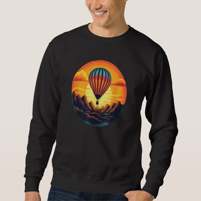 Cool Hot Air Balloon with Sunset for Adventures Sweatshirt (Vorderseite)