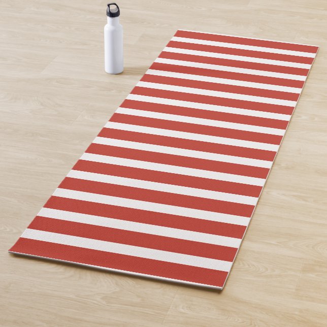 Cool retro red and white stripes  yogamatte (Beispiel)
