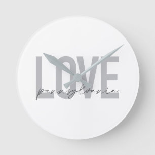 Cool, simple, modern design Love Pennsylvania Runde Wanduhr