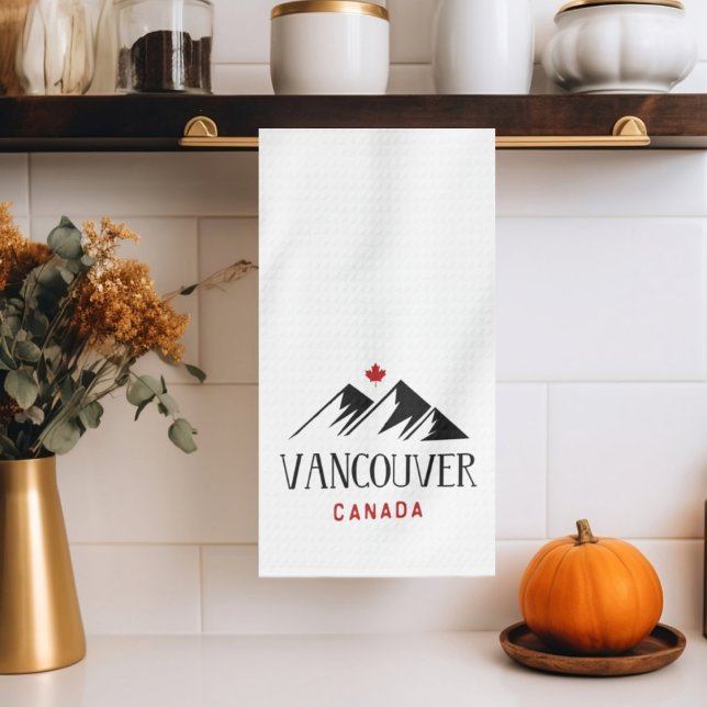 Cool Vancouver Canada Mountains Maple Leaf Geschirrtuch (Von Creator hochgeladen)
