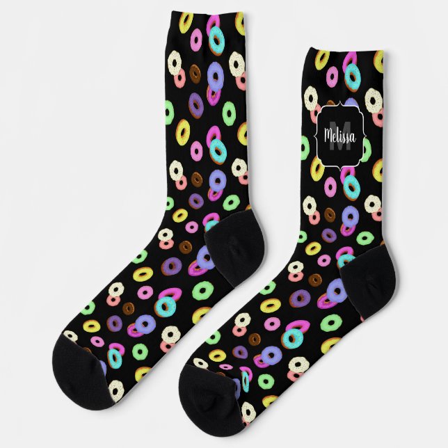 Coole, bunte Donuts schwarze Monogramm Socken (Linkes Detail)
