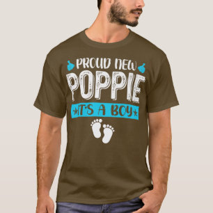 Coole Familie stolz neuen Poppie Es ist ein Junge T-Shirt