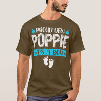 Coole Familie stolz neuen Poppie Es ist ein Junge T-Shirt