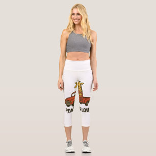 Coole Giraffe Riding a Peace Truck Capri Leggings