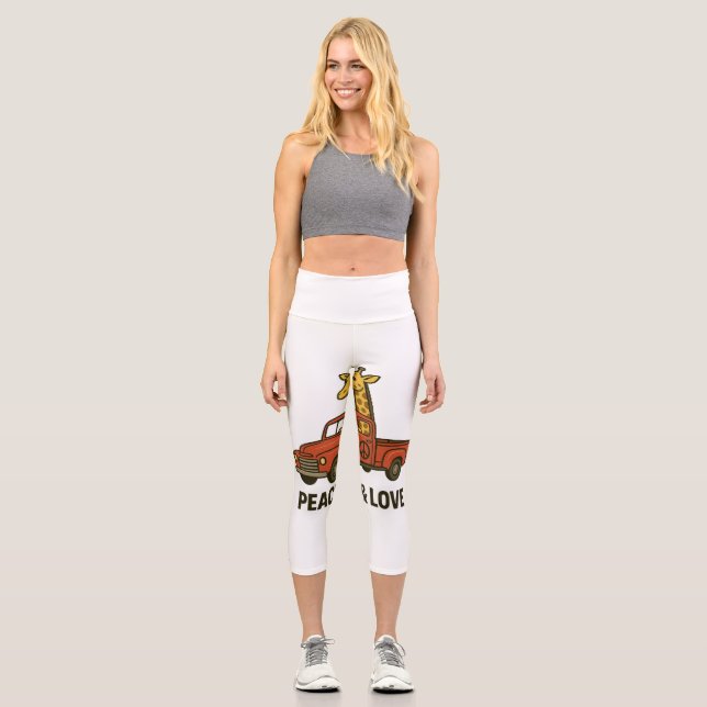 Coole Giraffe Riding a Peace Truck Capri Leggings (Vorderseite)
